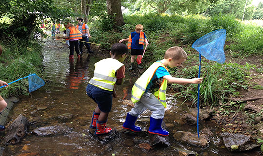 Children's holiday club at the pond